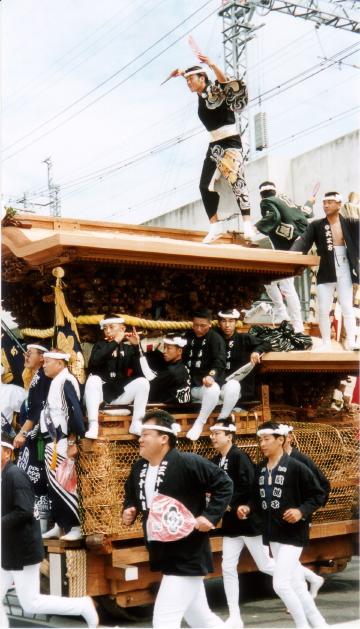 Danjiri fully manned